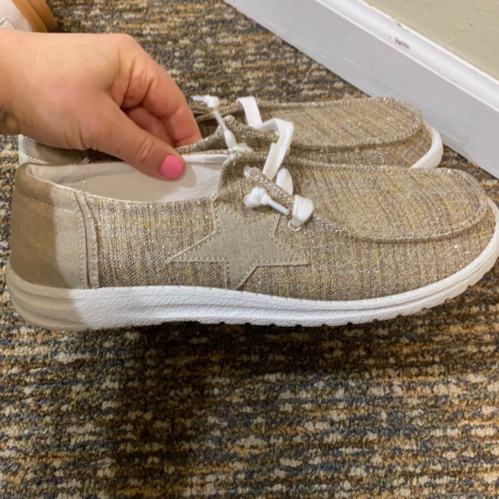 Very G tan colored sparkle star shoe
